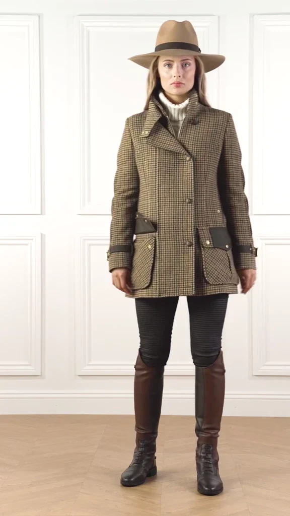 Balmoral Field Coat (Hailes Green Tweed) - Image 12