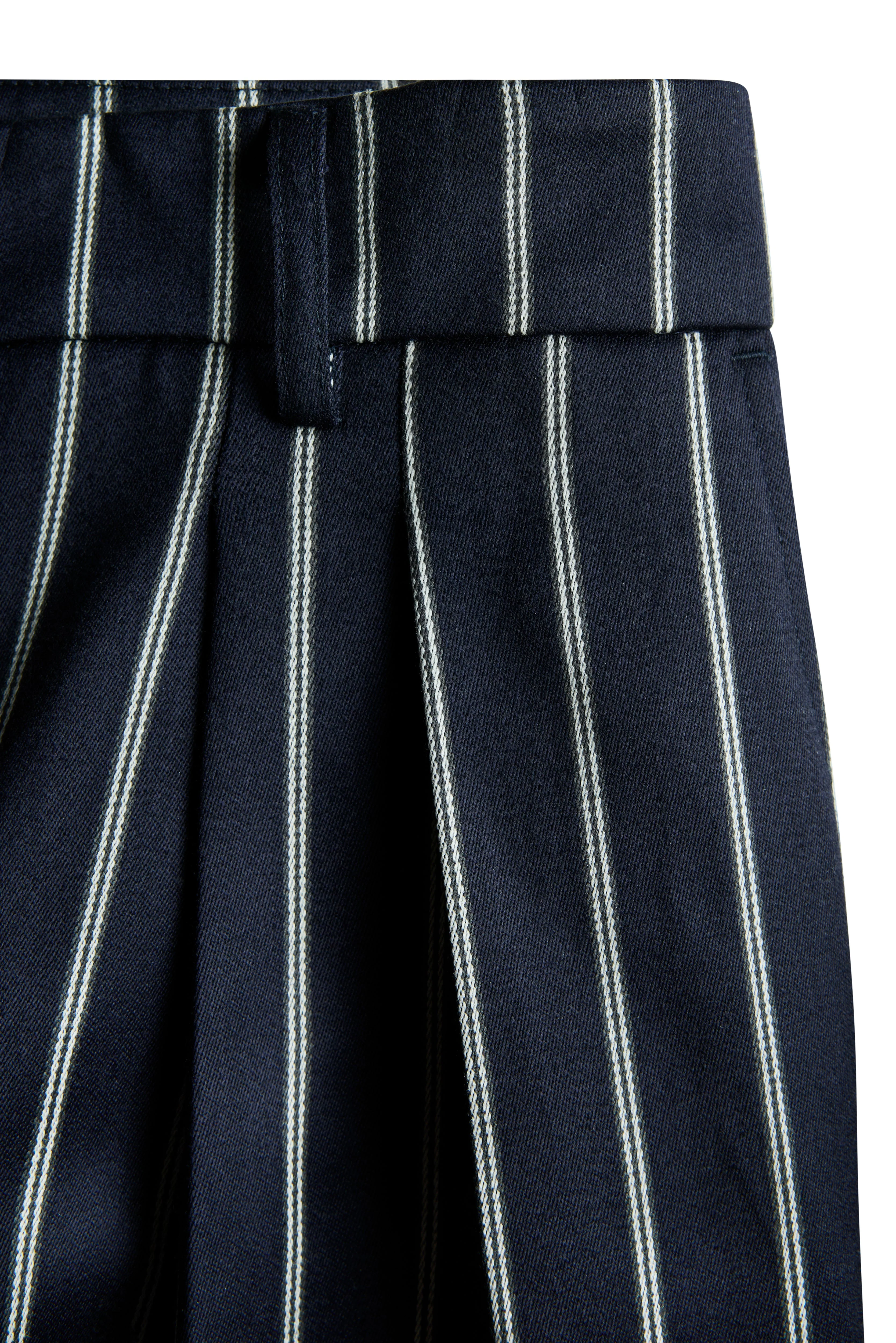 Shoreditch Pleated Trouser (Ink Navy Wide Stripe) - Image 7